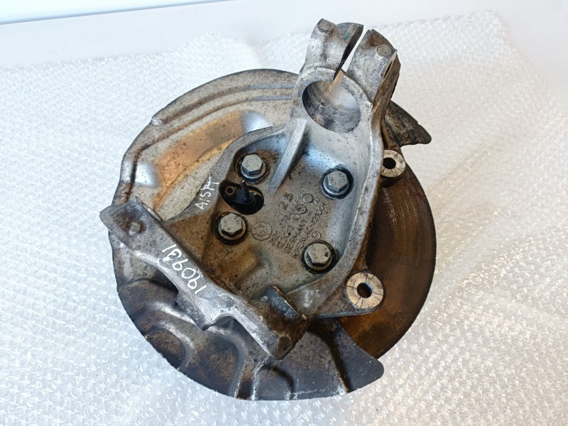 Recambio de mangueta delantera derecha para bmw serie 1 coupe (e82) n51b30a referencia OEM IAM 3121676444403  