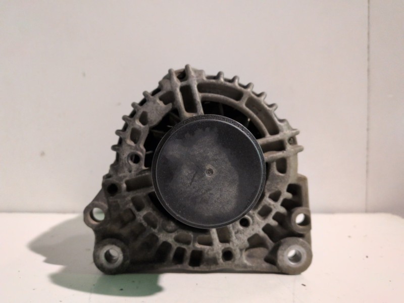 Recambio de alternador para seat cordoba berlina (6l2) atd referencia OEM IAM 038903023L  