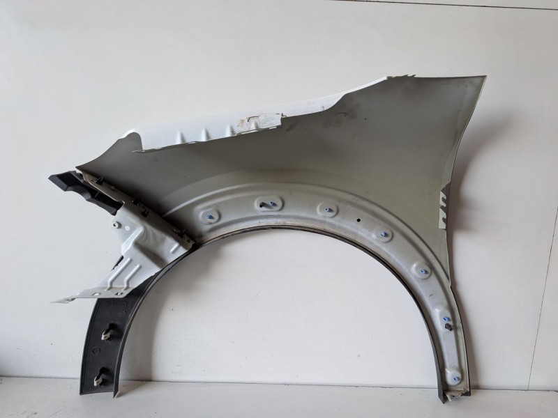 Recambio de aleta delantera derecha para citroen c4 cactus hnz / hn01 referencia OEM IAM   