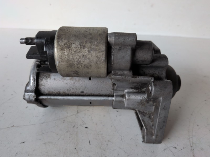 Recambio de motor arranque para renault megane iv berlina 5p r9m409 referencia OEM IAM 233000686R  