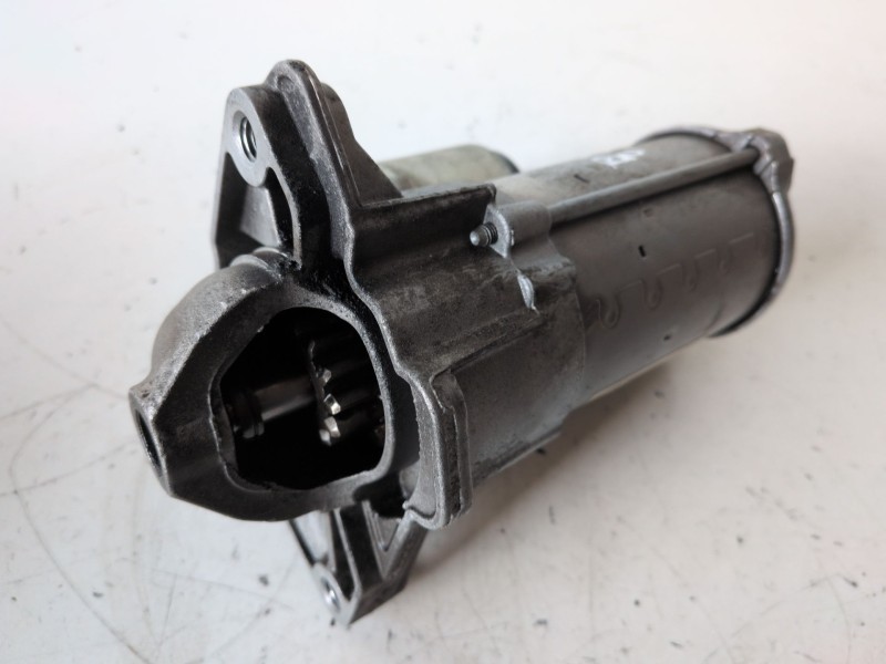 Recambio de motor arranque para renault megane iv berlina 5p r9m409 referencia OEM IAM 233000686R  