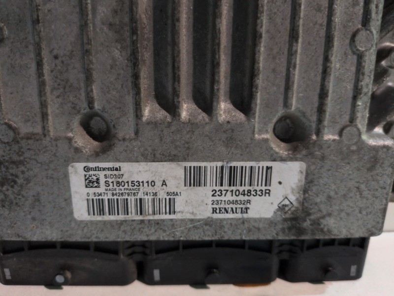 Recambio de centralita motor uce para renault megane iii berlina 5p k9k636 referencia OEM IAM 237104833R  