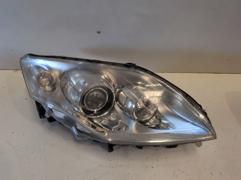 Recambio de faro derecho para renault laguna iii berlina m9r742 referencia OEM IAM 260100035R  