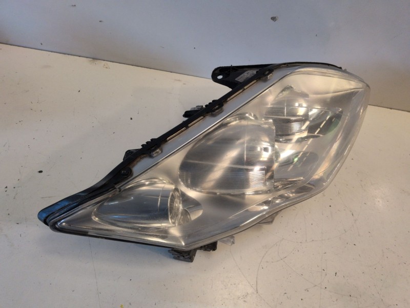 Recambio de faro derecho para renault laguna iii berlina m9r742 referencia OEM IAM 260100035R  
