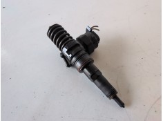 Recambio de inyector para volkswagen passat berlina (3b2) ajm referencia OEM IAM 038130073F  