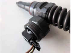 Recambio de inyector para volkswagen passat berlina (3b2) ajm referencia OEM IAM 038130073F   2