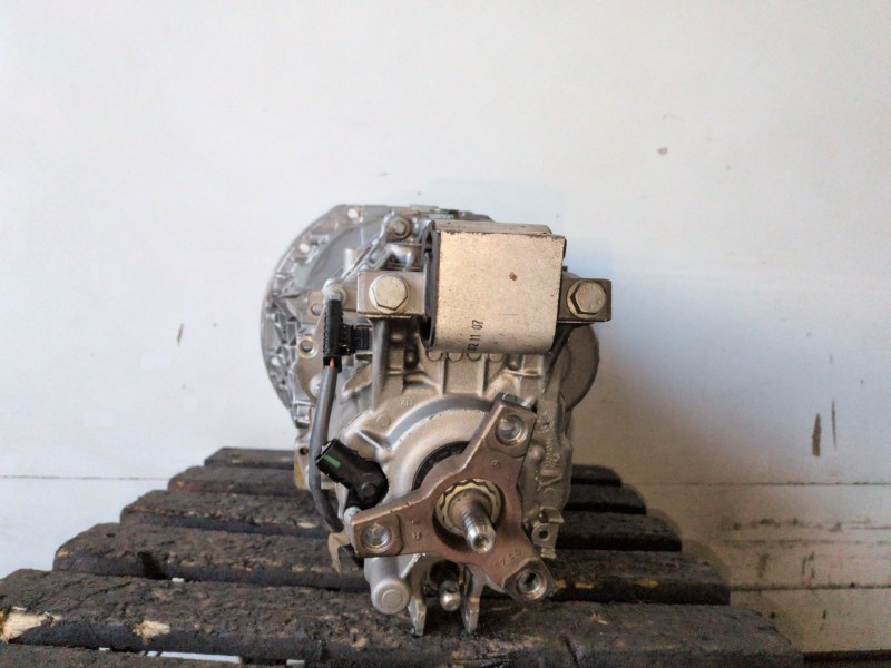 Recambio de caja cambios para mercedes-benz clase e (bm 212) familiar 651924 referencia OEM IAM 7116530  