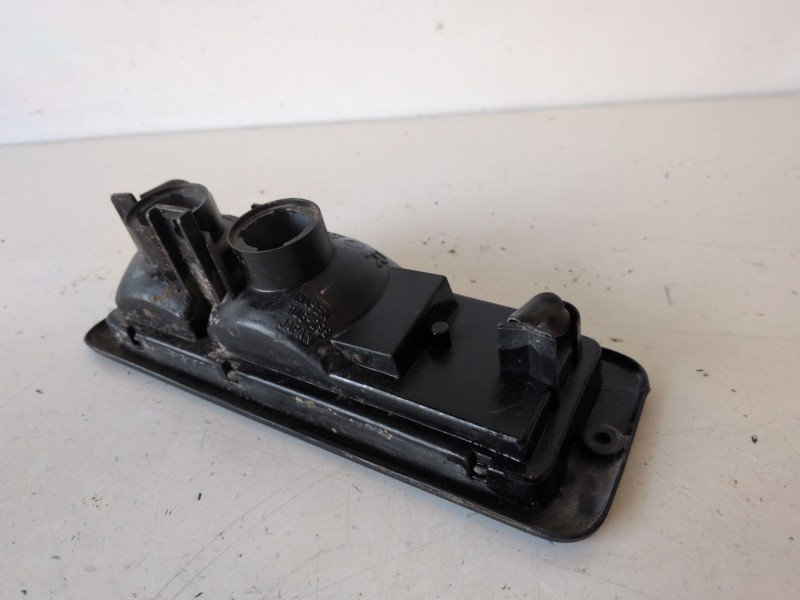 Recambio de piloto trasero derecho paragolpes para mitsubishi montero (v20/v40) 4d56 referencia OEM IAM   