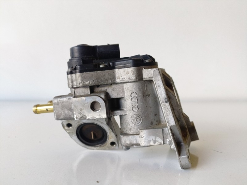 Recambio de valvula egr para seat altea (5p1) blr referencia OEM IAM 06F131503B  