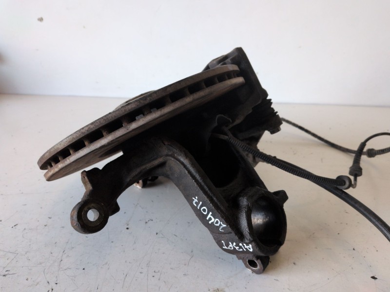Recambio de mangueta delantera izquierda para peugeot 208 (p2) yh01 referencia OEM IAM   