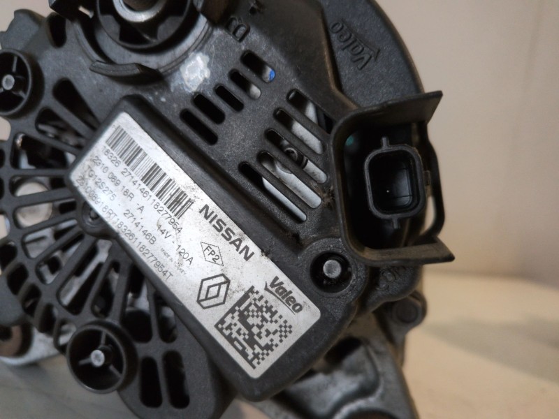 Recambio de alternador para renault clio iv k9k638 referencia OEM IAM 231008918R  
