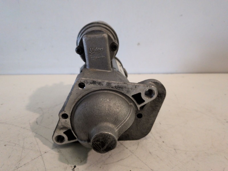 Recambio de motor arranque para renault clio iv k9k638 referencia OEM IAM 233008223R  