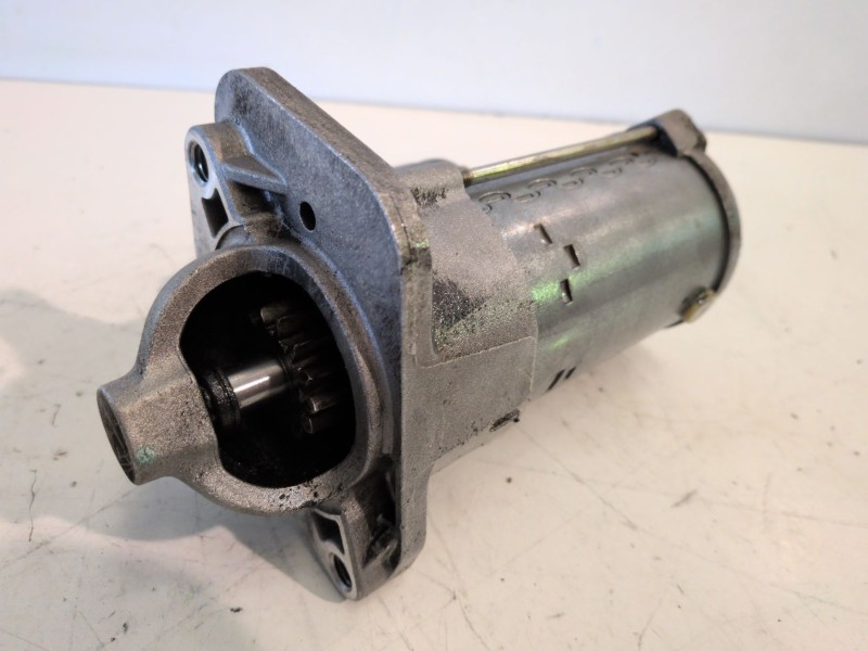 Recambio de motor arranque para renault clio iv k9k638 referencia OEM IAM 233008223R  
