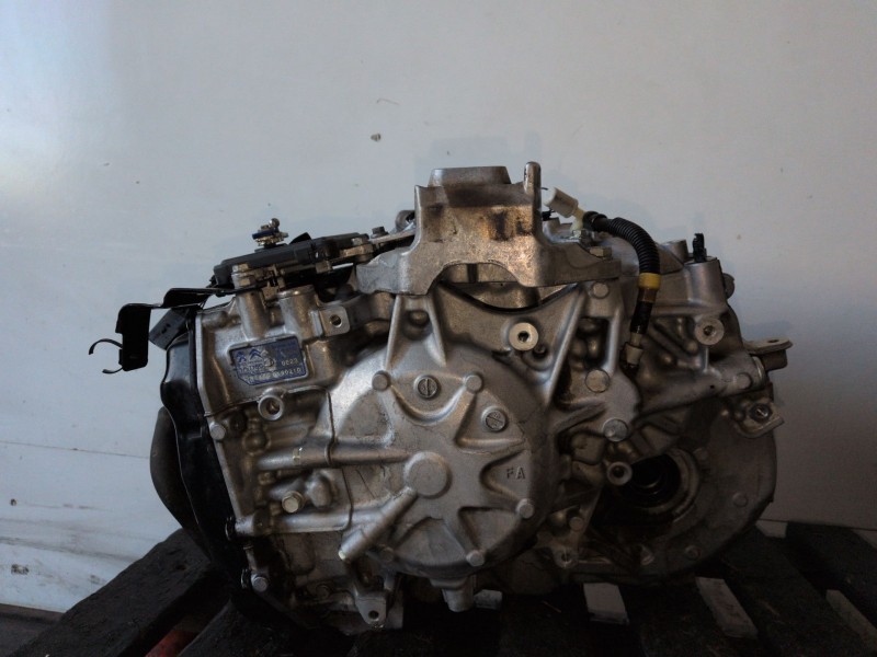 Recambio de caja cambios para peugeot 308 sw bhz referencia OEM IAM 20GE23  