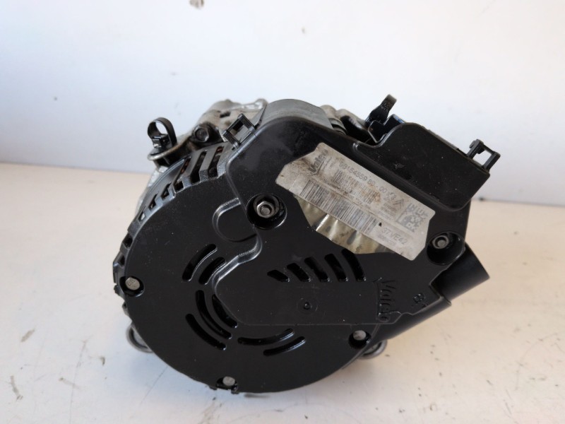 Recambio de alternador para peugeot 308 sw bhz referencia OEM IAM 9815455980  