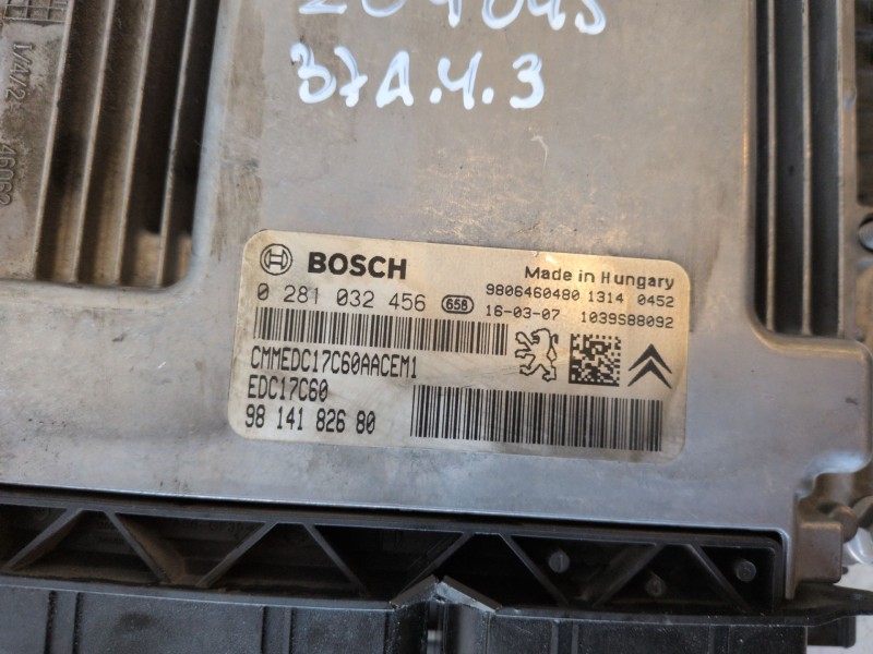 Recambio de centralita motor uce para peugeot 308 sw bhz referencia OEM IAM 0281032456  