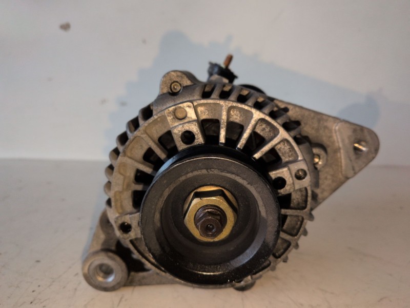Recambio de alternador para toyota yaris (ncp1/nlp1/scp1) 1szfe referencia OEM IAM 2706023010  
