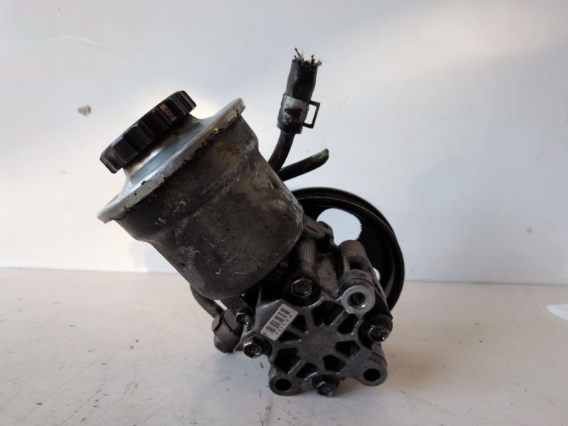 Recambio de bomba direccion para toyota yaris (ncp1/nlp1/scp1) 1szfe referencia OEM IAM   