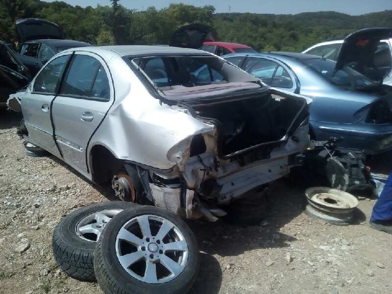 mercedes-benz clase e (bm 211) berlina del año 2005