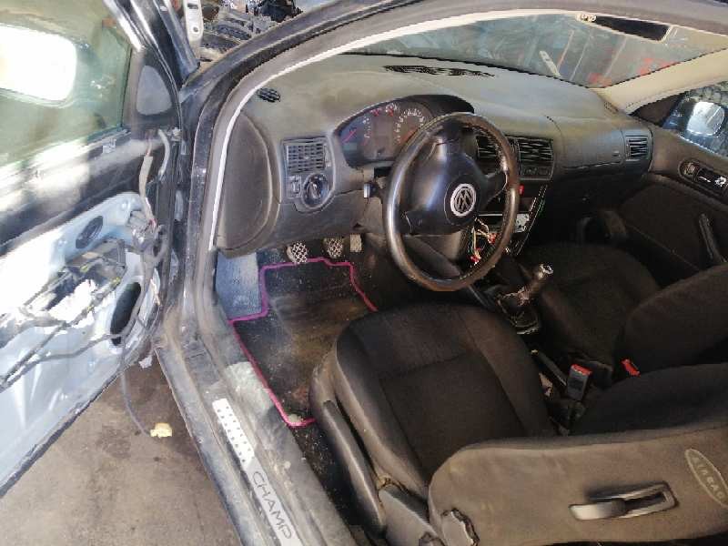 volkswagen golf iv berlina (1j1)(10.1997) del año 2002