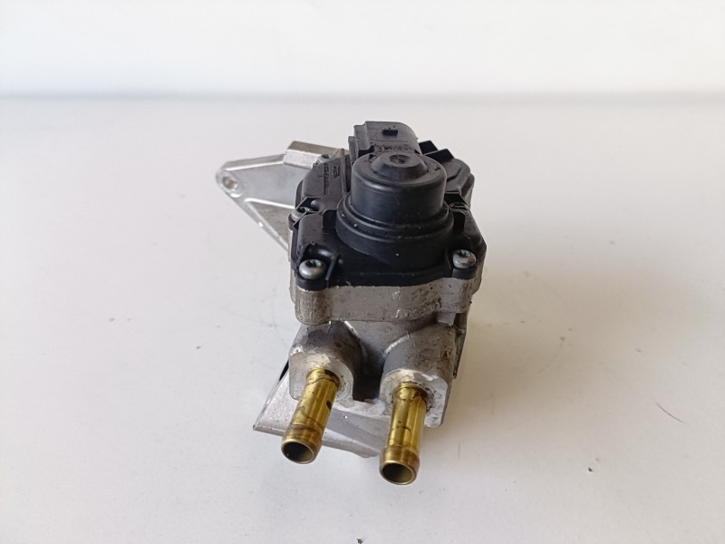 Recambio de valvula egr para seat altea (5p1) blr referencia OEM IAM 06F131503B  
