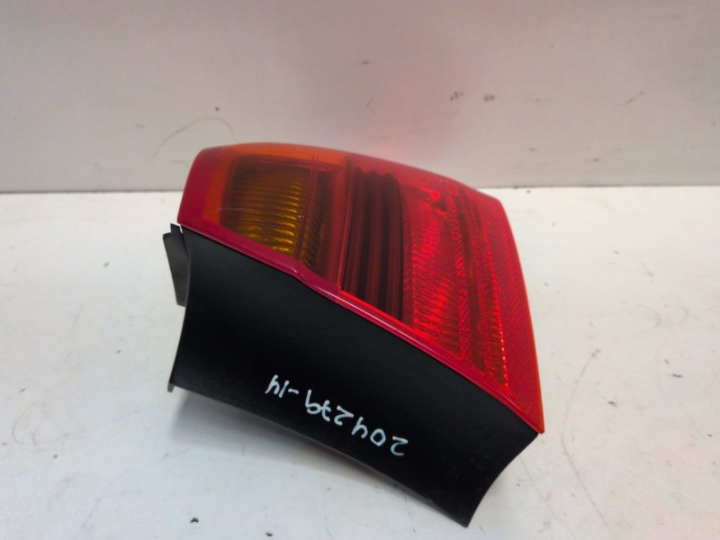 Recambio de piloto trasero derecho para bmw serie 3 berlina (e90) n46b20b referencia OEM IAM 6937458  