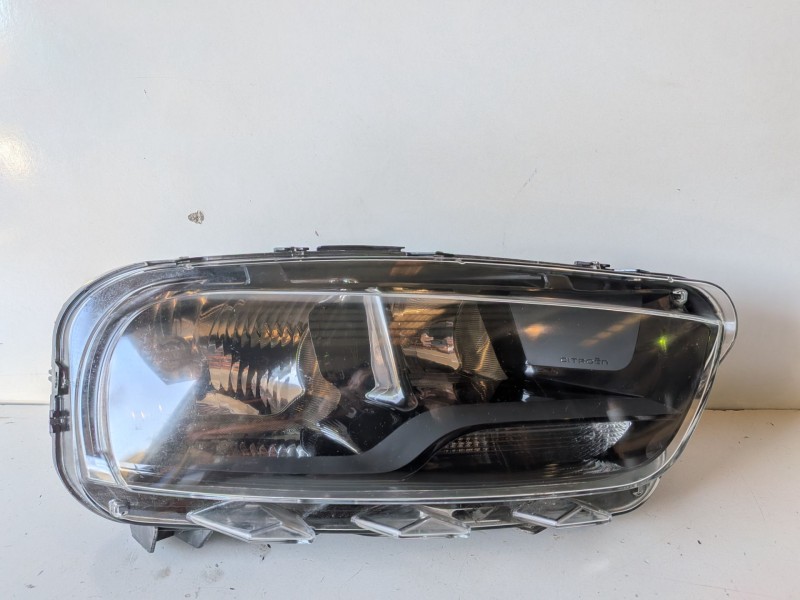 Recambio de faro derecho para citroen c4 cactus hnz / hn01 referencia OEM IAM 90147048  