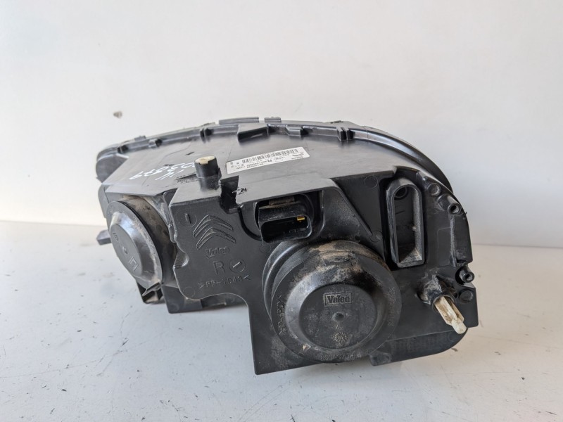 Recambio de faro derecho para citroen c4 cactus hnz / hn01 referencia OEM IAM 90147048  
