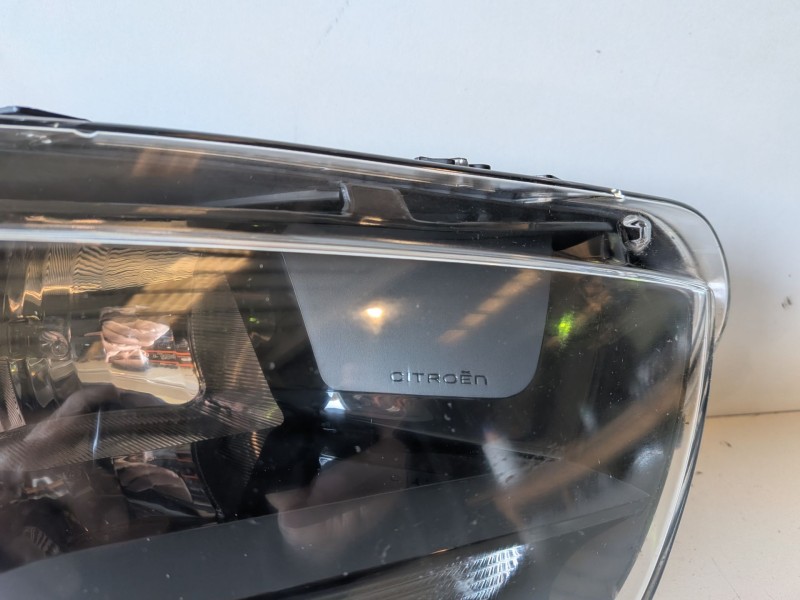 Recambio de faro derecho para citroen c4 cactus hnz / hn01 referencia OEM IAM 90147048  