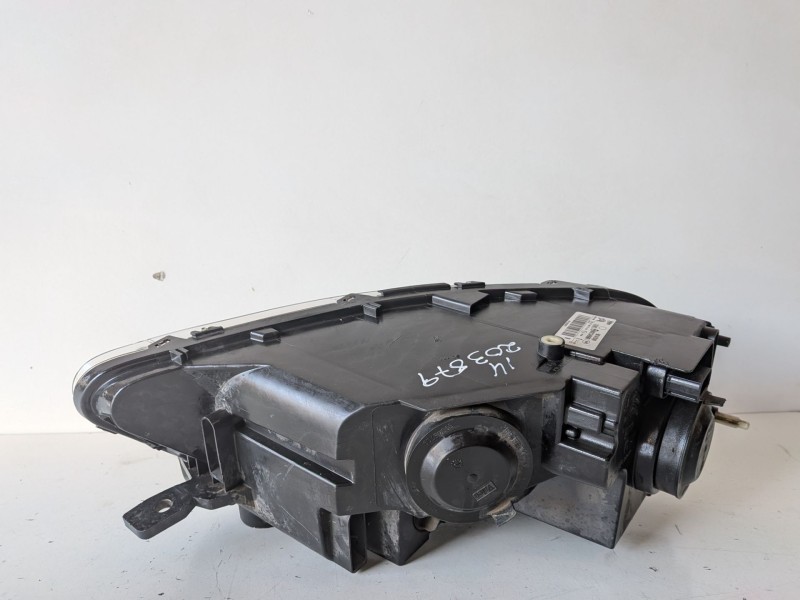 Recambio de faro derecho para citroen c4 cactus hnz / hn01 referencia OEM IAM 90147048  