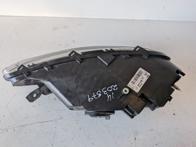 Recambio de faro derecho para citroen c4 cactus hnz / hn01 referencia OEM IAM 90147048  