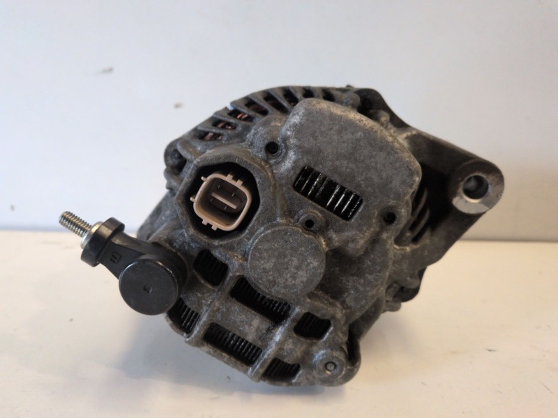 Recambio de alternador para suzuki swift (agz/azh/nz) k12b referencia OEM IAM   