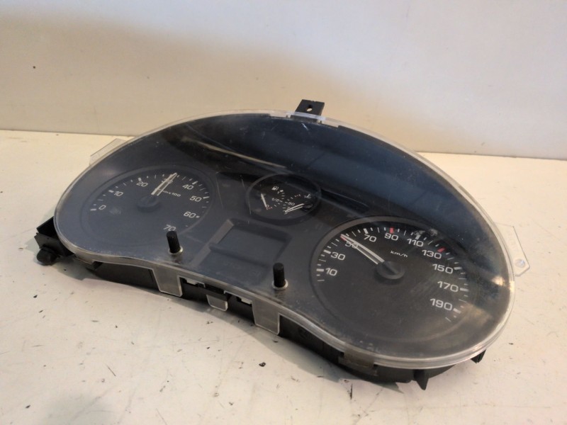 Recambio de cuadro instrumentos para fiat scudo (272) furgón rhk referencia OEM IAM 1401106580  