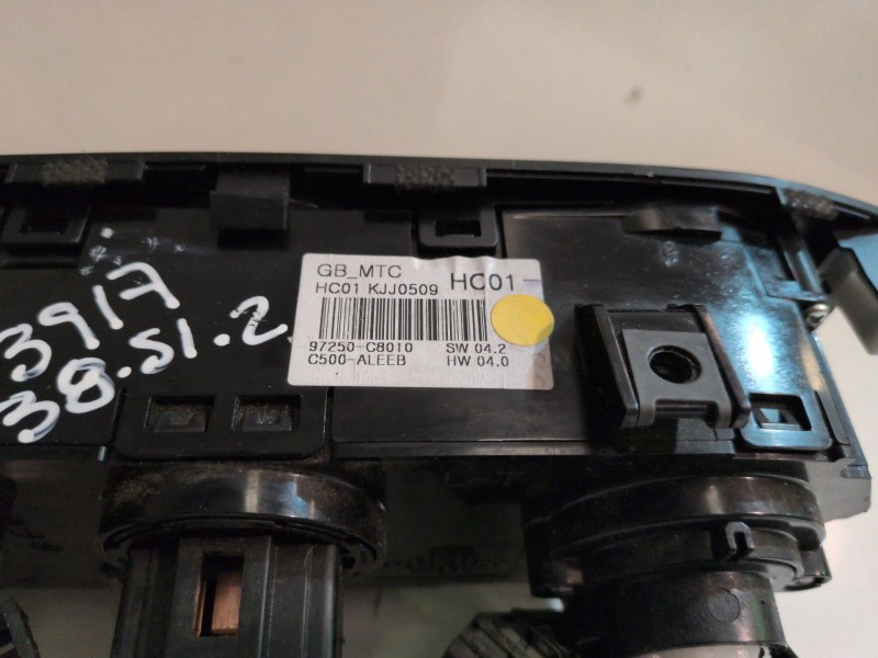 Recambio de mando climatizador para hyundai i20 (gb) g4la referencia OEM IAM 97250C8010  