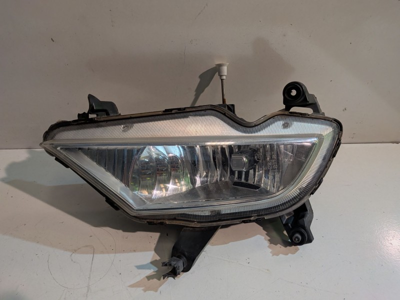 Recambio de faro antiniebla derecho para hyundai i20 (gb) g4la referencia OEM IAM   