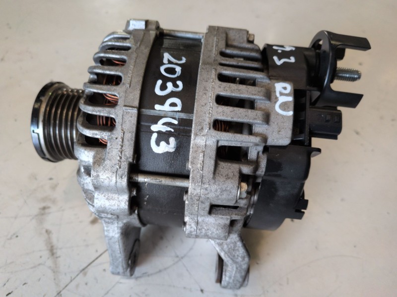 Recambio de alternador para renault megane iv berlina 5p h5hb470 referencia OEM IAM 231009933RB  