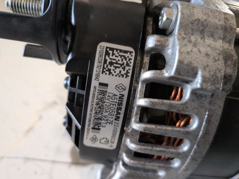Recambio de alternador para renault megane iv berlina 5p h5hb470 referencia OEM IAM 231009933RB  