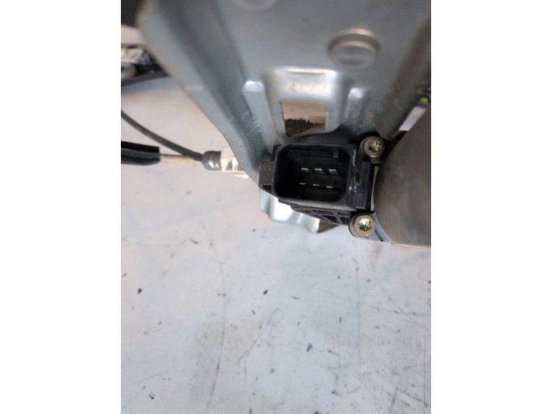 Recambio de elevalunas delantero izquierdo para mercedes-benz clase c (bm 203) berlina 611962 referencia OEM IAM   