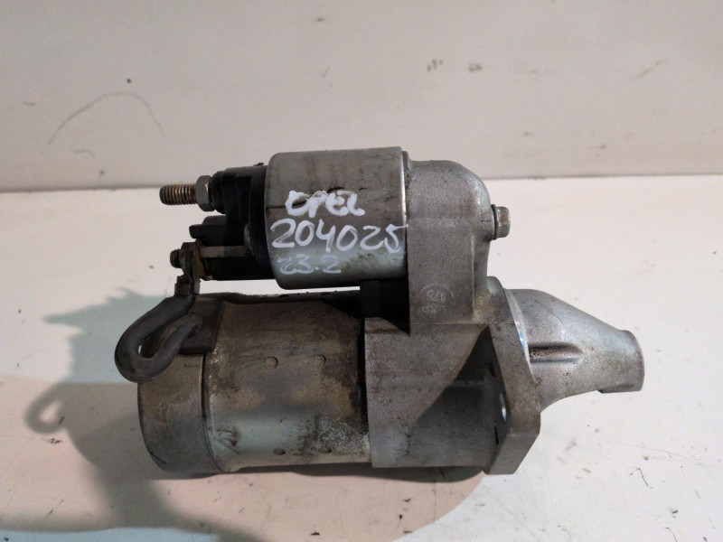 Recambio de motor arranque para opel astra h berlina z18xe referencia OEM IAM 55556130  