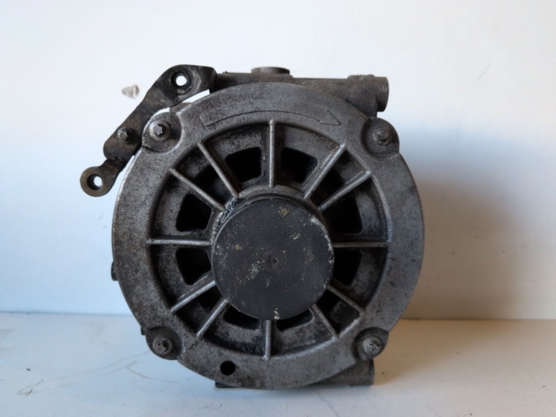 Recambio de alternador para mercedes-benz clase c (bm 203) berlina 611962 referencia OEM IAM A0001501750  