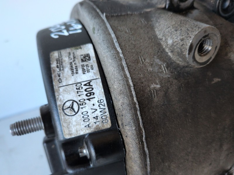 Recambio de alternador para mercedes-benz clase c (bm 203) berlina 611962 referencia OEM IAM A0001501750  