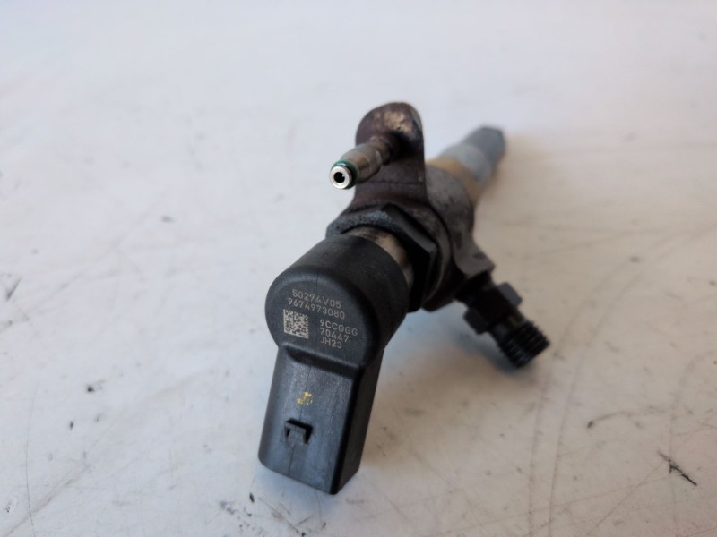 Recambio de inyector para ford c-max (cb7) t3da referencia OEM IAM 9674973080  
