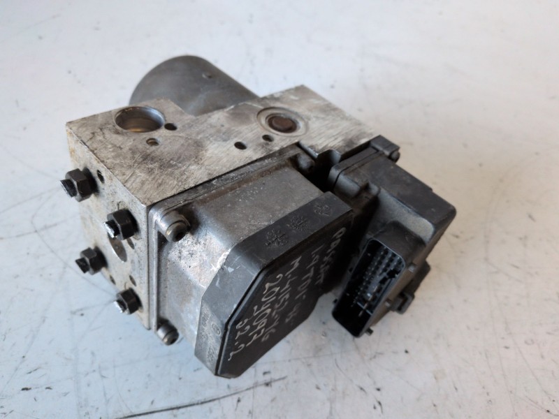 Recambio de abs para volkswagen passat berlina (3b2) ajm referencia OEM IAM 0265220525  