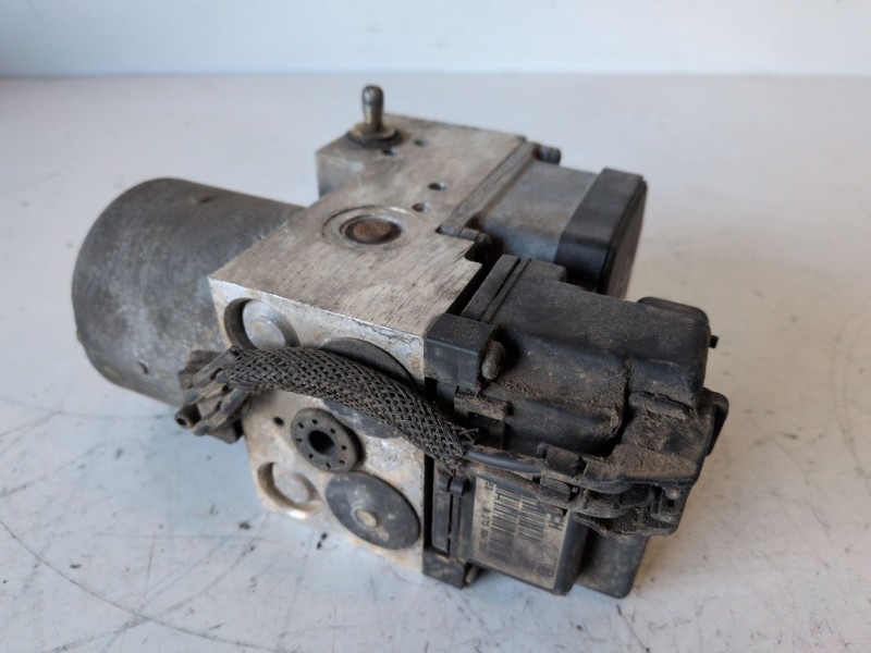 Recambio de abs para volkswagen passat berlina (3b2) ajm referencia OEM IAM 0265220525  