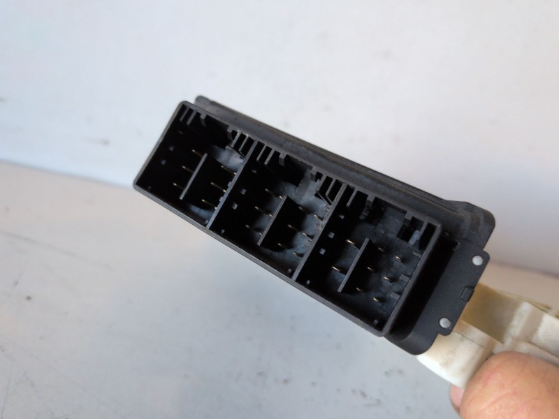 Recambio de motor elevalunas delantero izquierdo para seat ibiza (6l1) bby referencia OEM IAM 6Q0959802A  