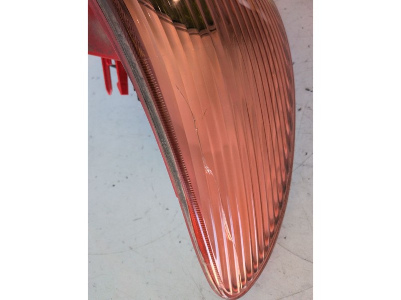 Recambio de piloto trasero izquierdo para peugeot 206 kfw referencia OEM IAM   