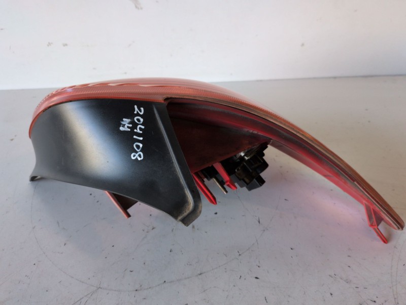 Recambio de piloto trasero izquierdo para peugeot 206 kfw referencia OEM IAM   