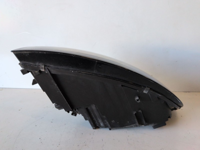 Recambio de faro izquierdo para volvo c30 d4164t referencia OEM IAM 0301232201  