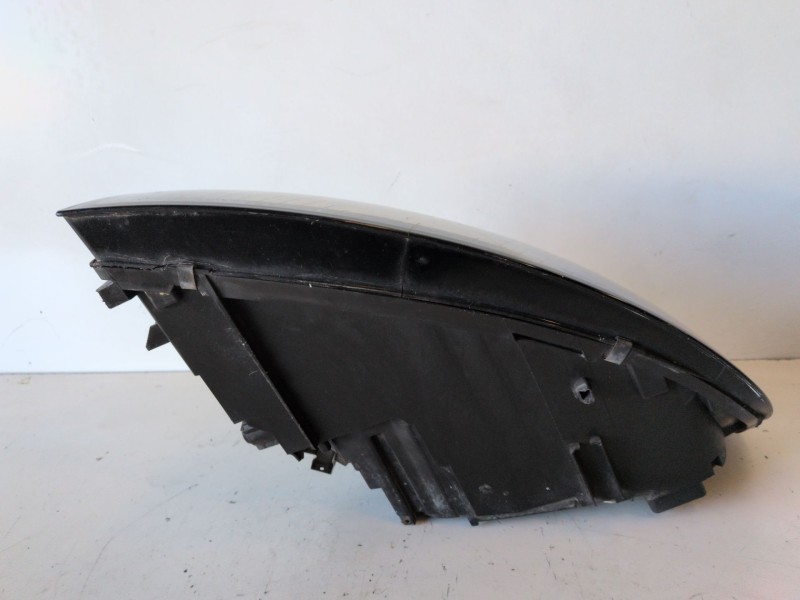 Recambio de faro izquierdo para volvo c30 d4164t referencia OEM IAM 0301232201  