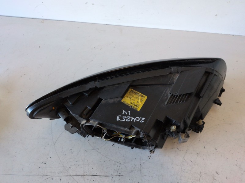 Recambio de faro izquierdo para volvo c30 d4164t referencia OEM IAM 0301232201  